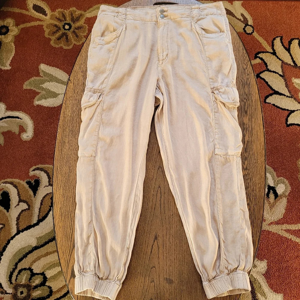 American Eagle Tan Linen Blend Cargo Elastic Cuff Joggers Size Women 16 - Picture 2 of 13
